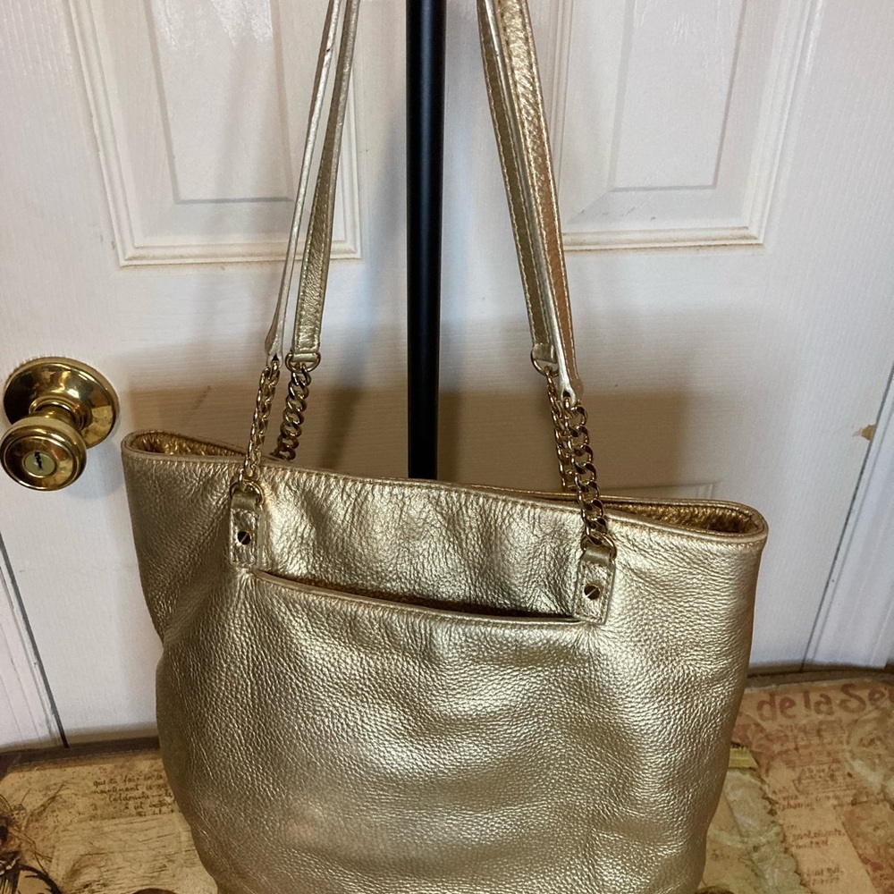 MK Michael KORS GOLD LEATHER SHOULDERBAG - Picture 3 of 3